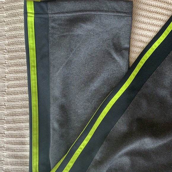 Pants - Picture 5 of 6